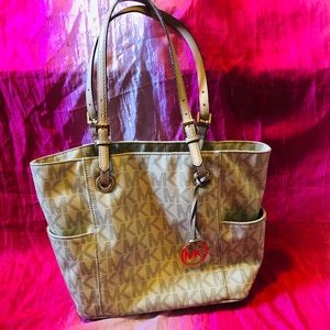 Michael Kors Jet Set Monongram Tote